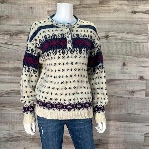 Vintage LL Bean Knit Sweater With Ornate Metal Buttons Size M - Picture 9 of 10